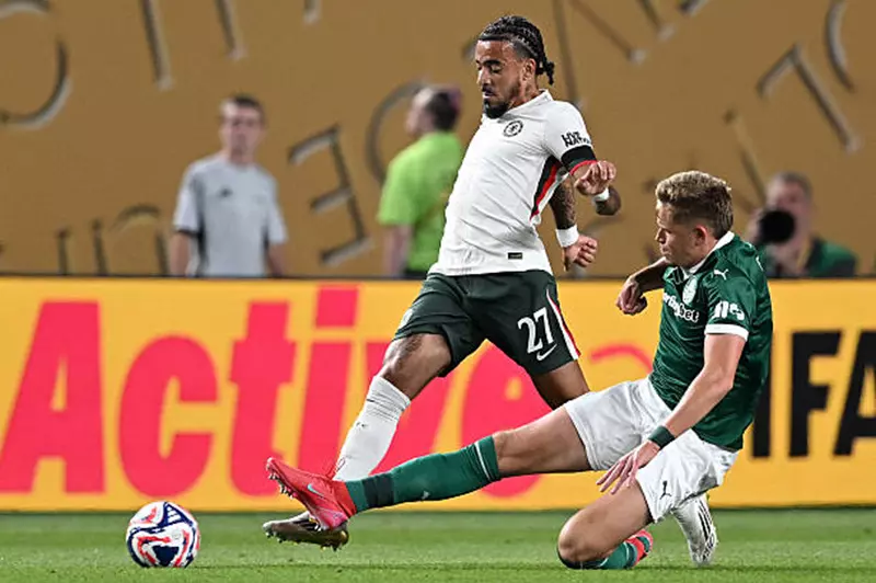 خطأ قاتل: تسديدة جوستو تمنح تشيلسي هدف التقدم على بالميراس