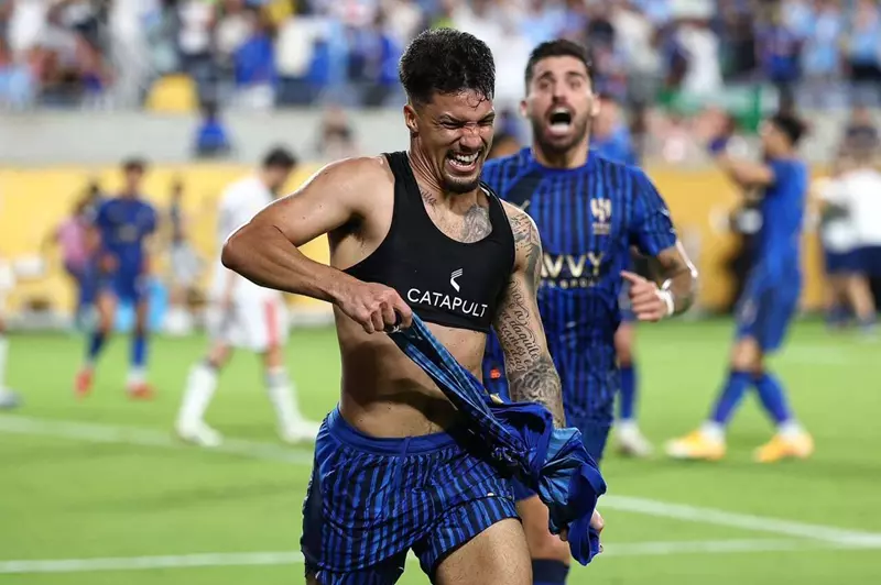 ماركوس ليوناردو: من قصة معاناة والدته إلى تألق ساحر في كأس العالم للأندية