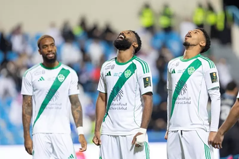 باكتساح الباطن.. أهلي جدة إلى ربع نهائي كأس الملك